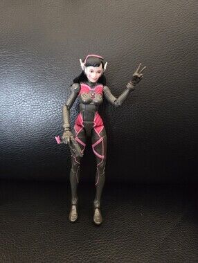 Hasbro Overwatch Ultimates Series 6-inch Midnight D.Va action figure